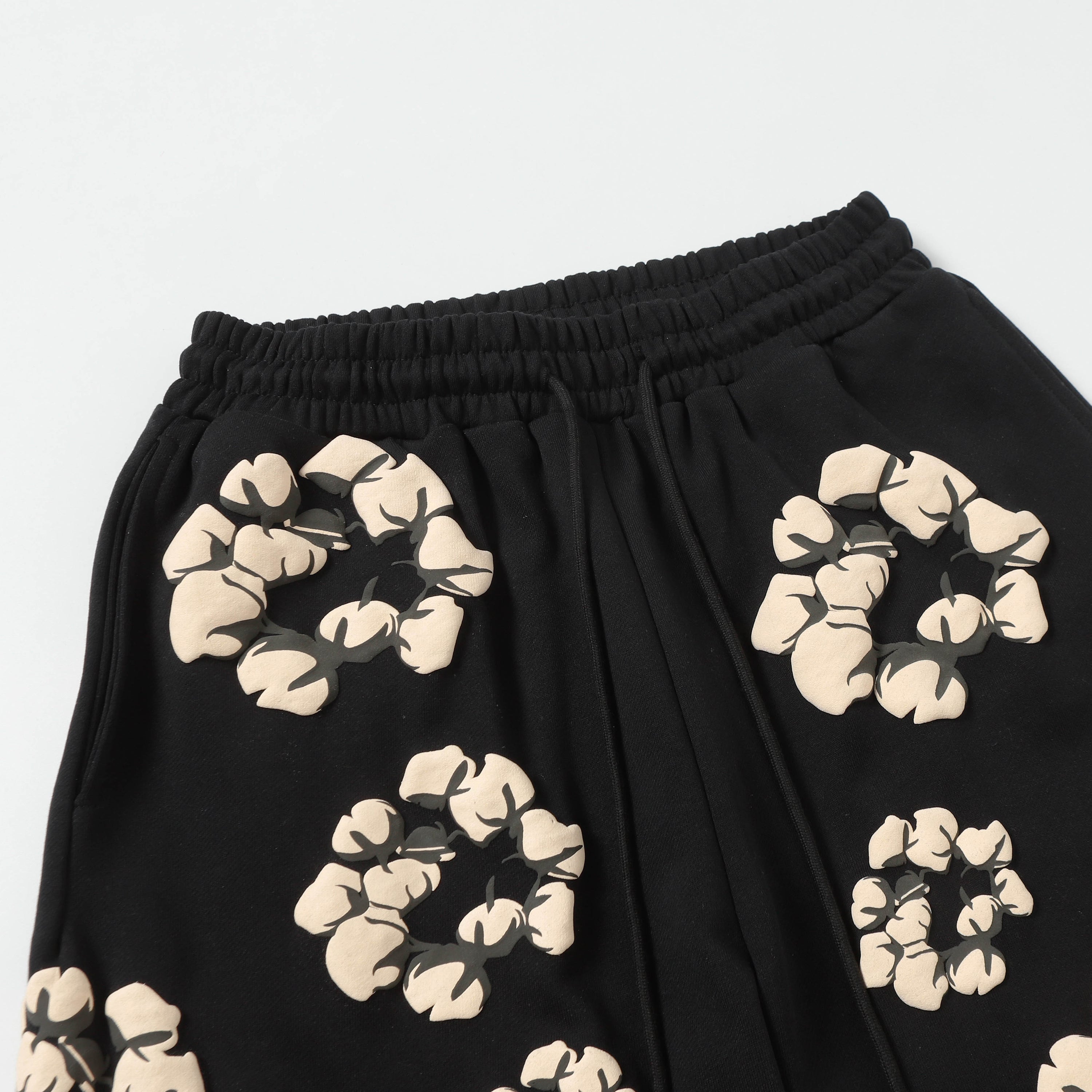 DENIM TEARS  Shorts 8201